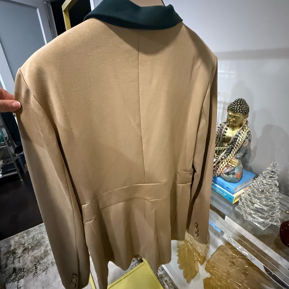 Carbon 38 Slim Tan One Button Blazer with Green Accent Collar and pocket trim - Picture 9 of 13